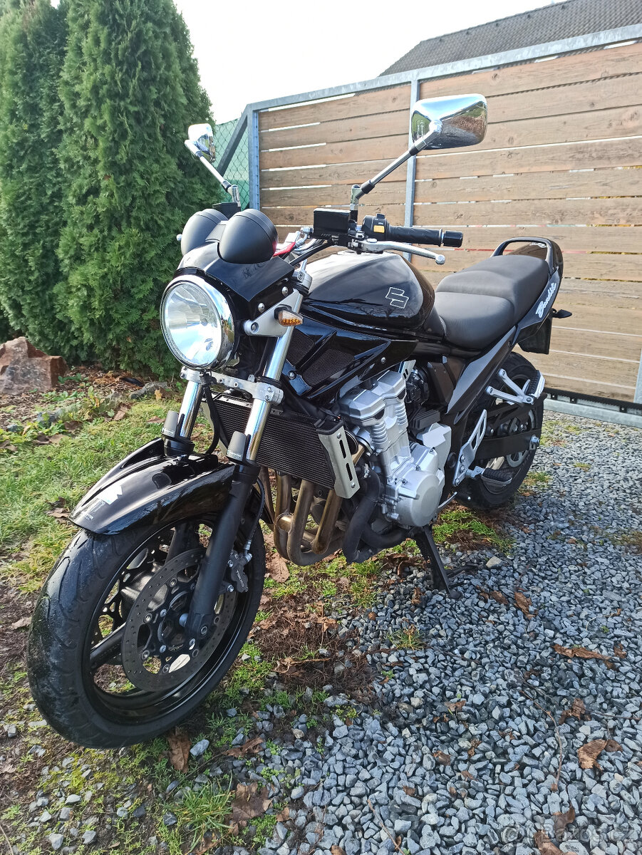 Suzuki GSF 650 Bandit R.V.2009 - 11