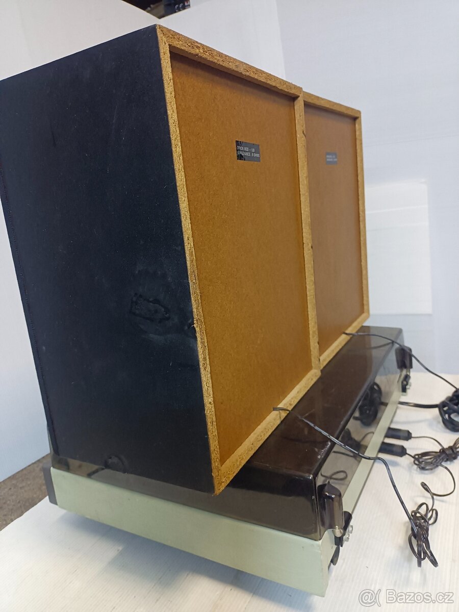 TESLA NZC 041 DE LUXE, gramo se zesilovačem - 11