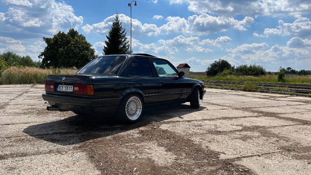 BMW E30 325i 2.5 COUPE 1989 (rezervace) - 11