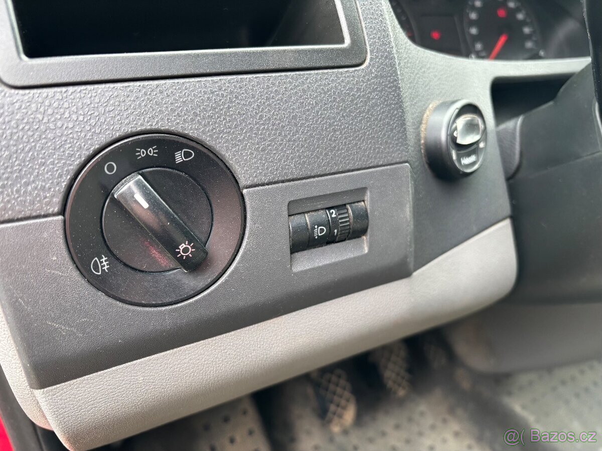 VW Transporter T5 2,5 TDI - 11