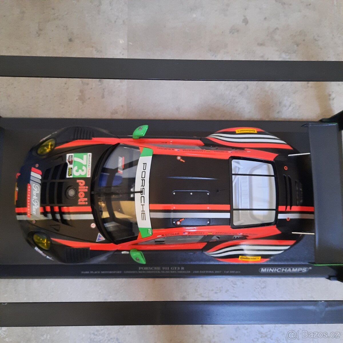 Porsche 911 GT3 R MINICHAMPS 1:18, 1/18 - 11