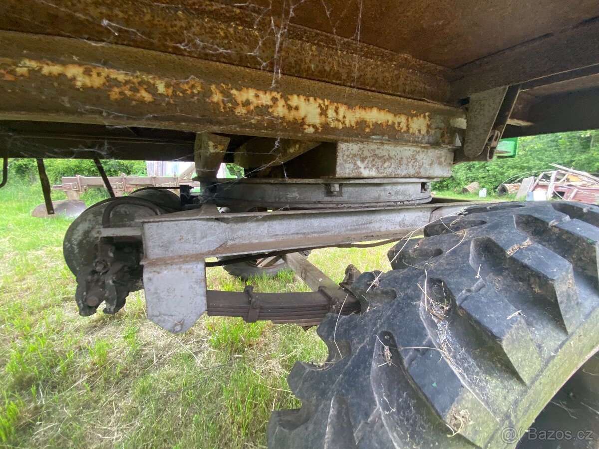 Pluh traktor vlečka a iné náradie za traktor - 11