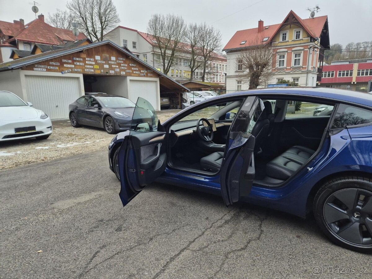 Tesla Model 3 STANDART PLUS 208kw - 37 831 km - 11