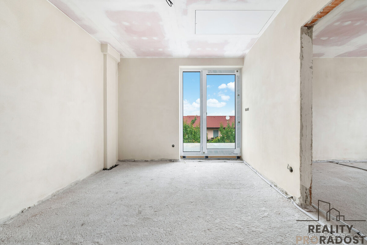 Prodej rodinného domu 4+kk, s garáží, pozemkem 608 m2, Medlo - 11