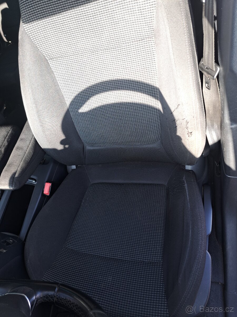 Peugeot 5008 2,0HDi 2011, 314000 km - 11