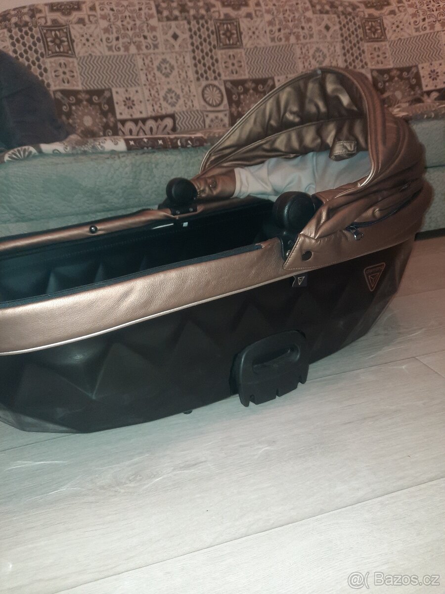 Kočárek junama Diamond - 11