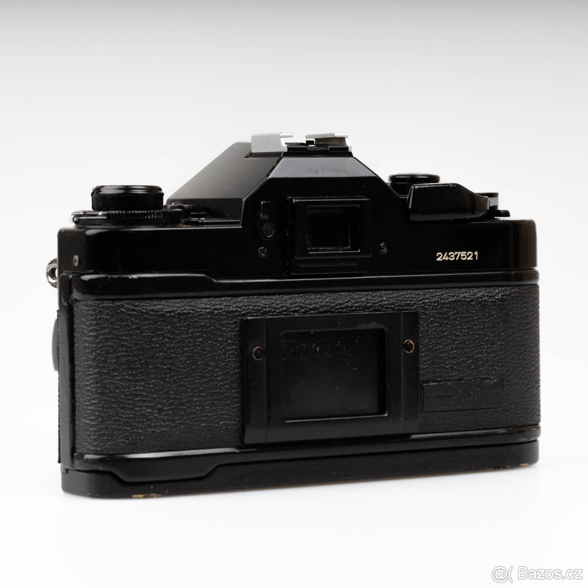 Canon A-1 se dvěma objektivy a příslušenstvím - 11