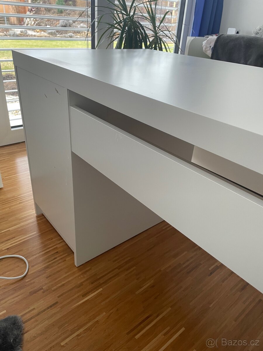 psací stůl - 11
