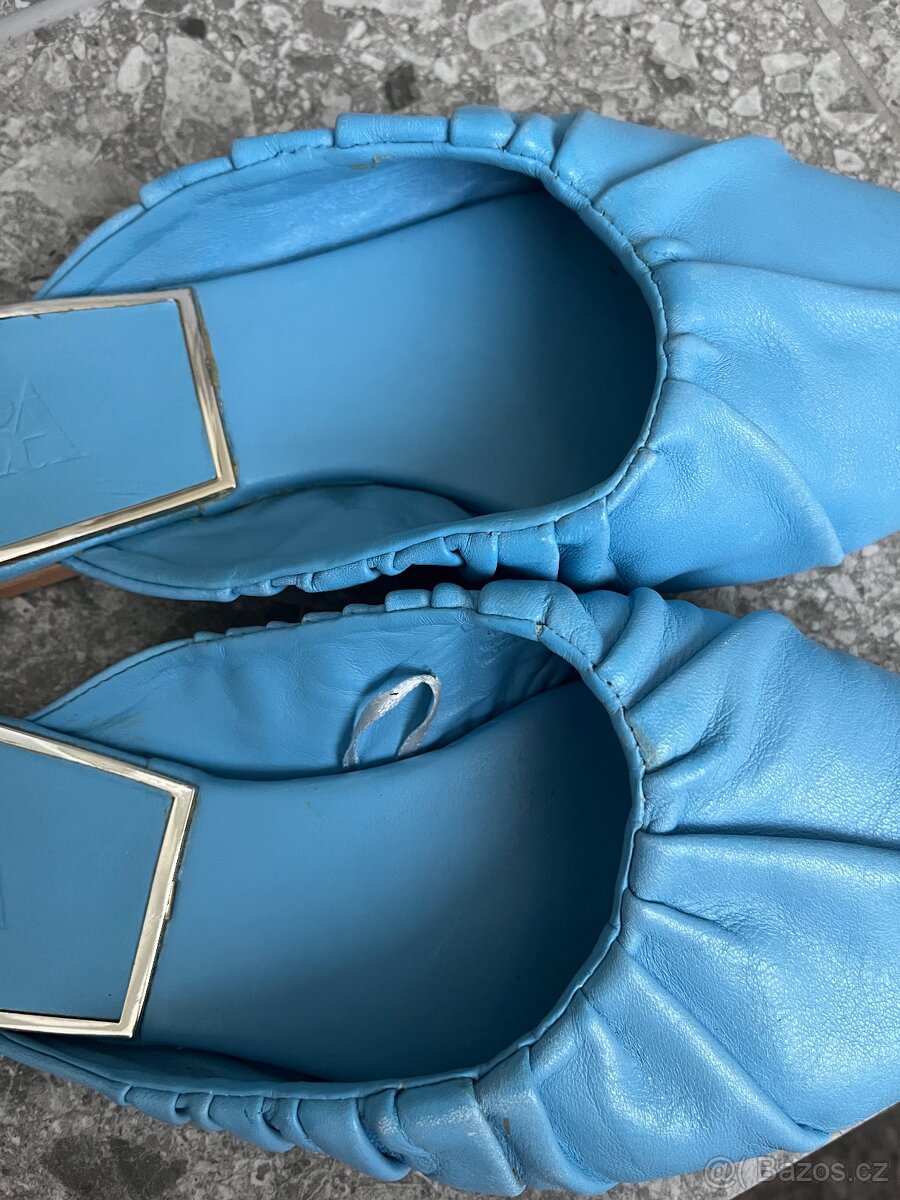 7 párů bot 40 - 11