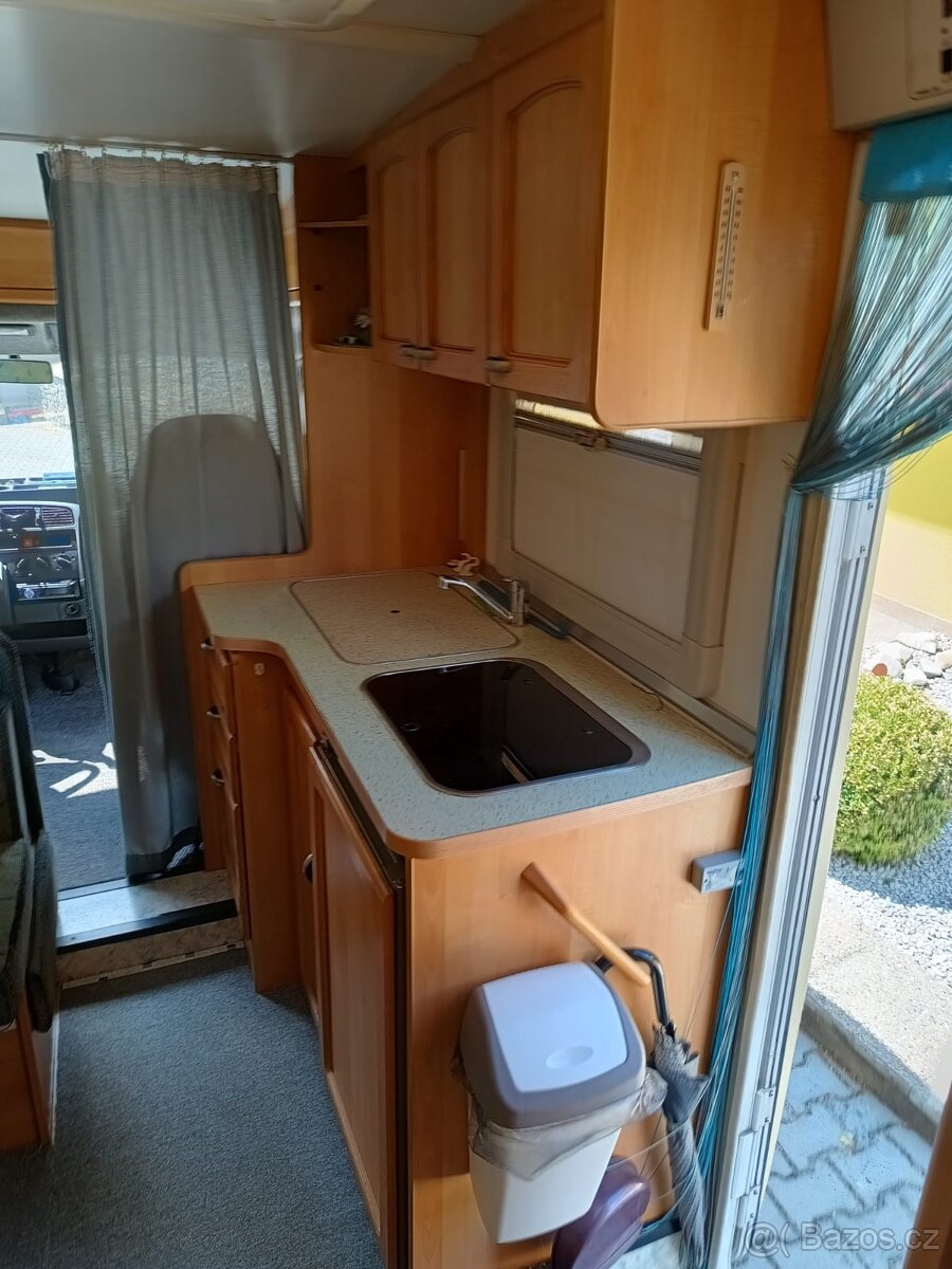 Obytný automobil - 11