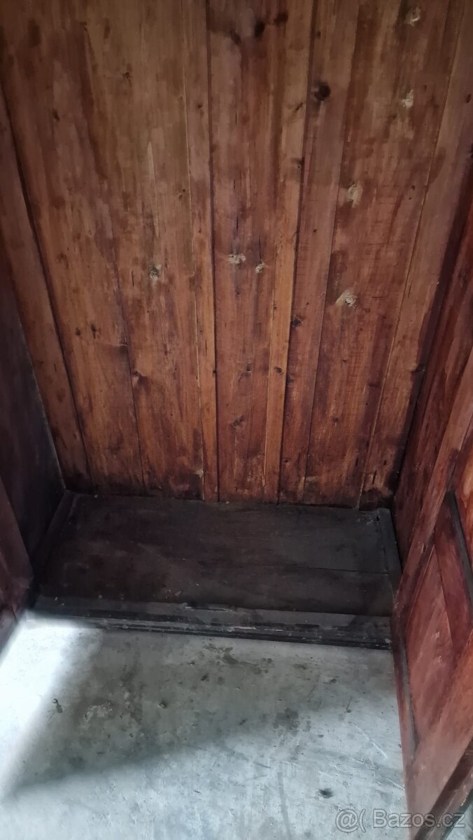 Starožitná skříň - 11
