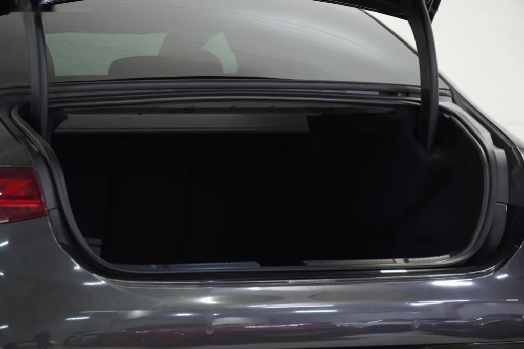 Mercedes-Benz EQE, 43AMG,PANO,VENTIL.,DPH,SoH 98% - 11