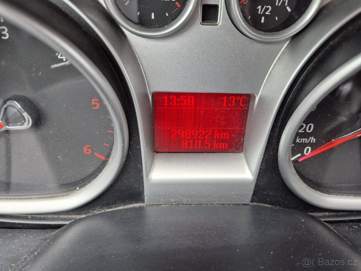 Ford Focus combi 1.6tdci - 11