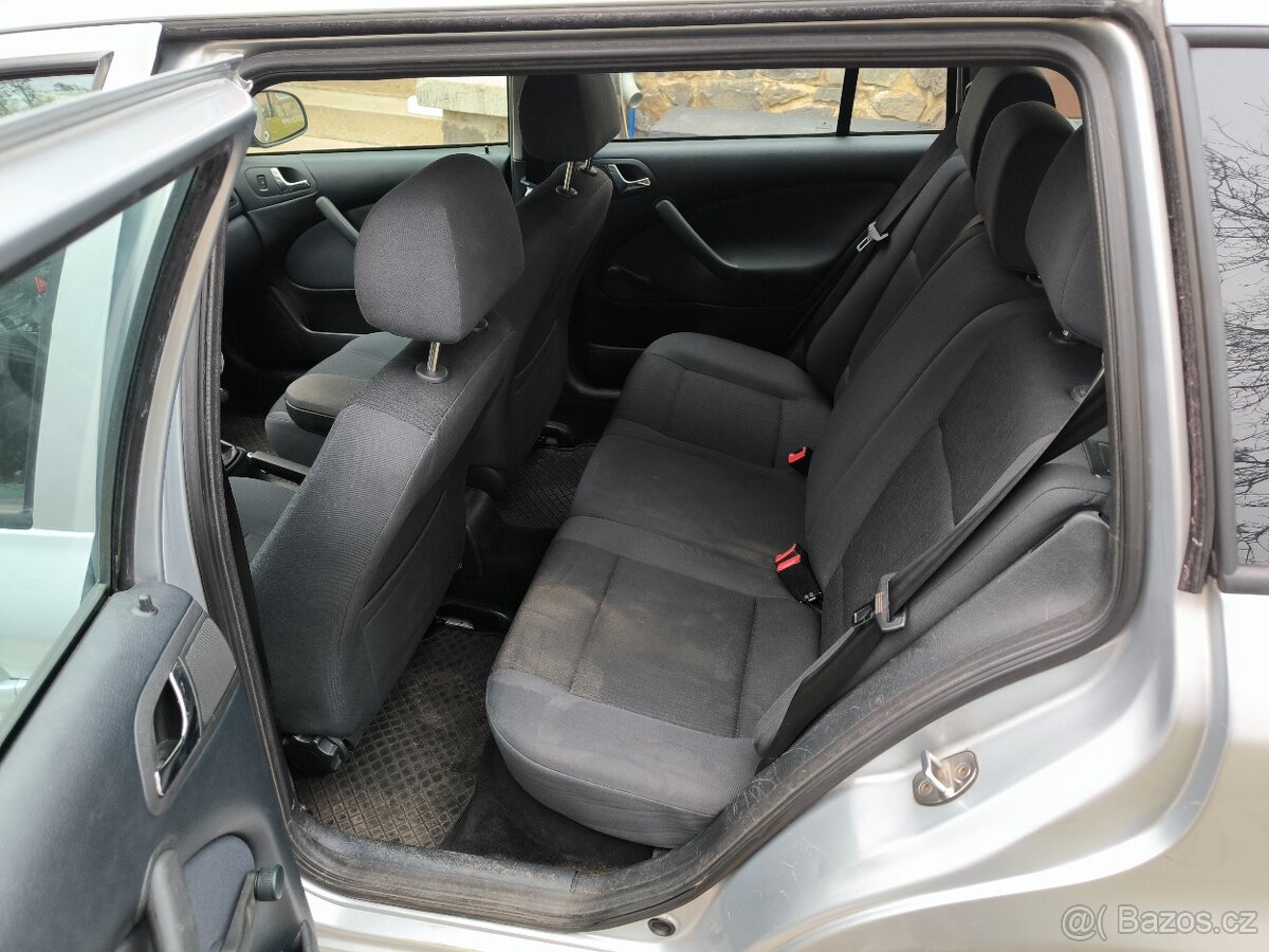 ŠKODA OCTAVIA 1.9 TDI, r.v. 2010, 1. MAJITELKA, VÝBORNÝ STAV - 11