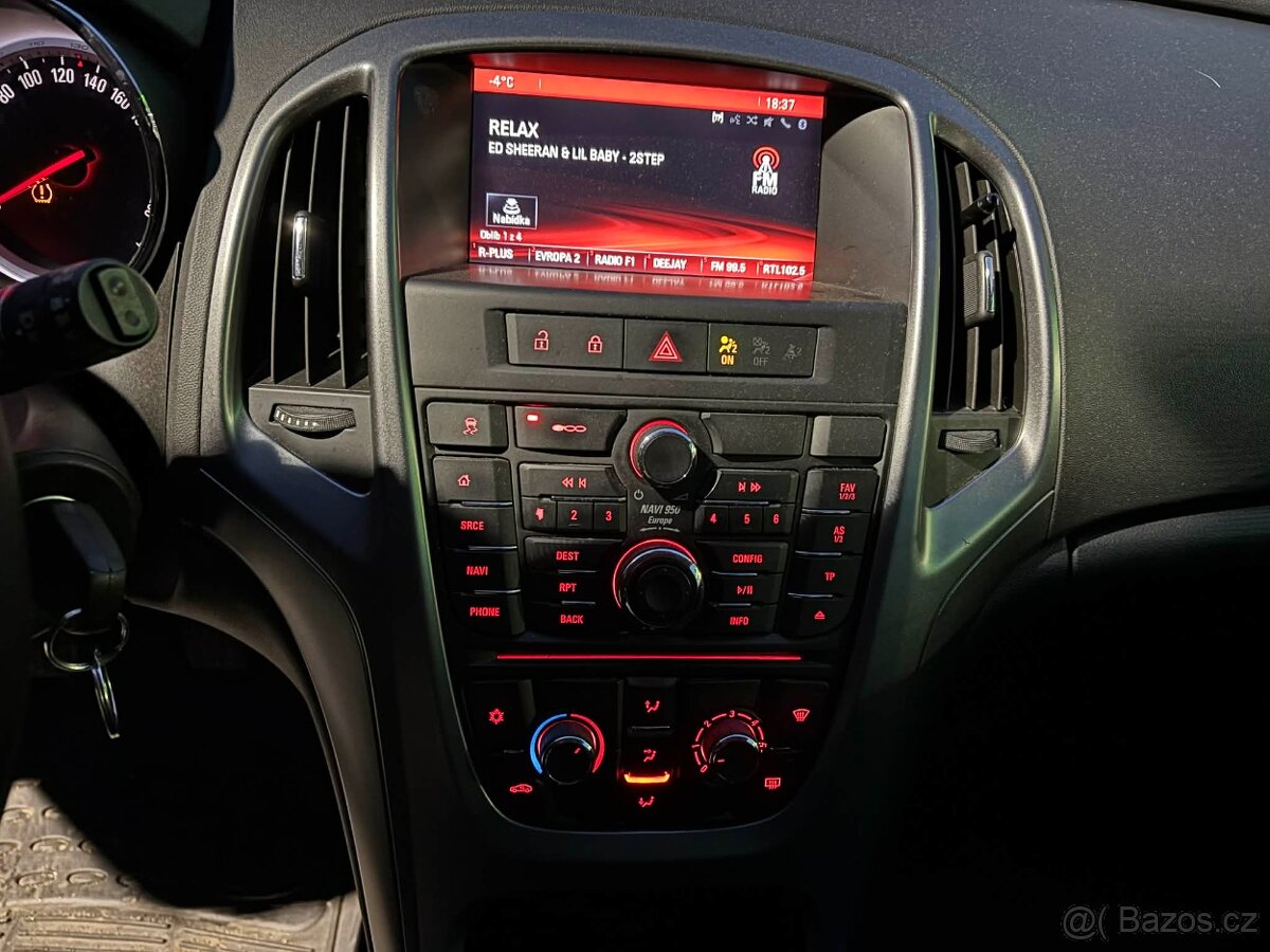 Opel Astra J kombi 1.6 cdti r.v.2016 - 11