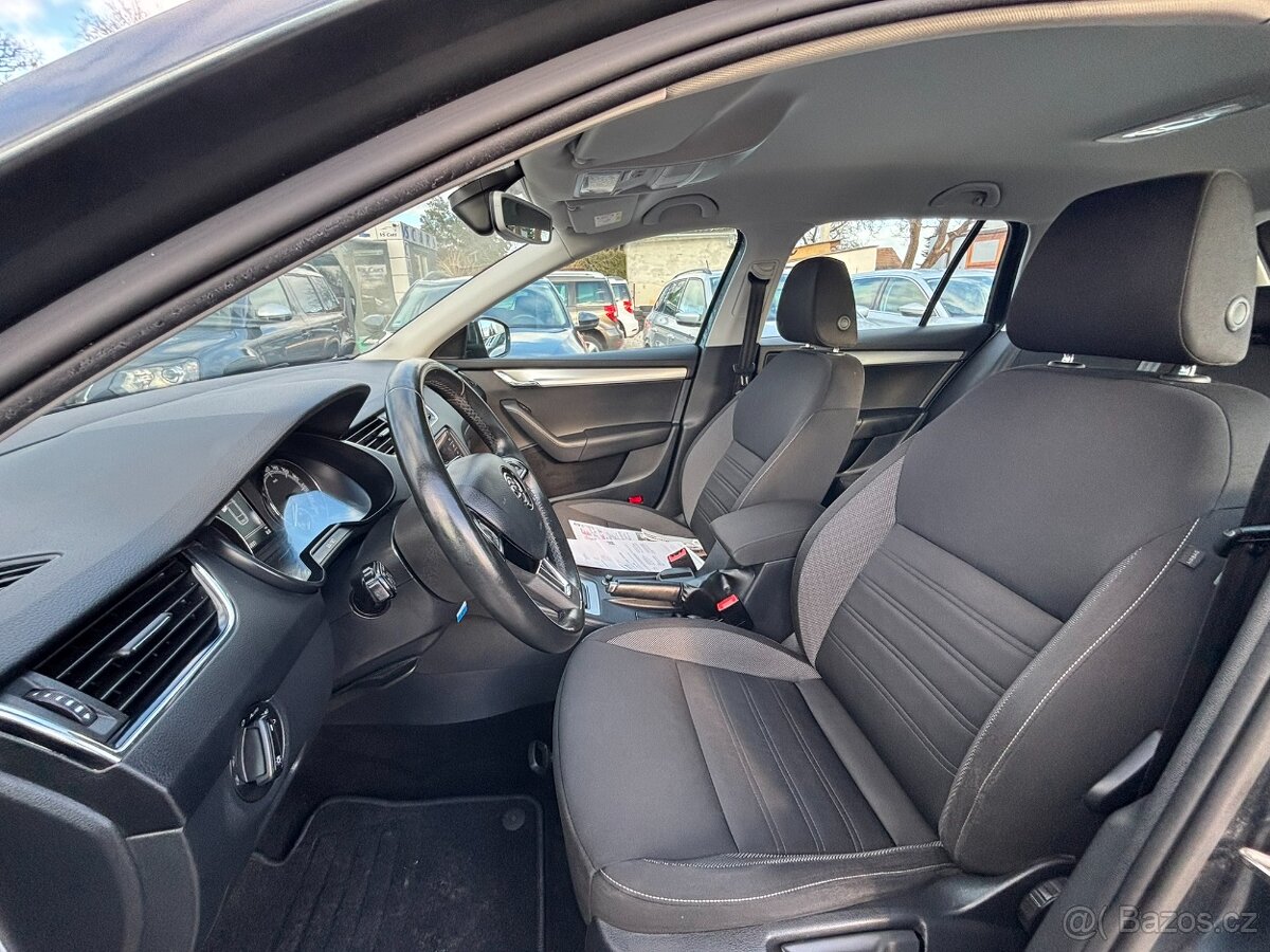 Škoda Octavia 1.5 TSI 110kw r.v.2017, serviska - 11