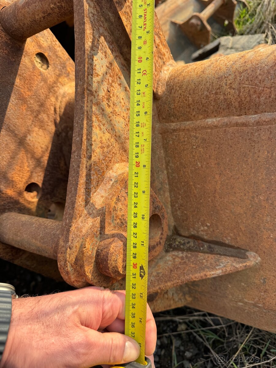 Lopaty, lžíce Komatsu - 11