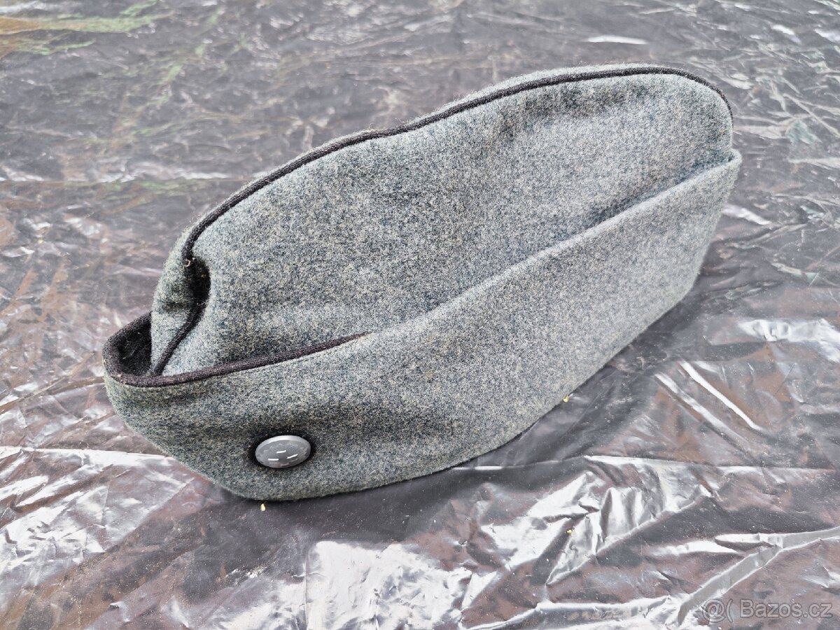Vojenské čepice - 11