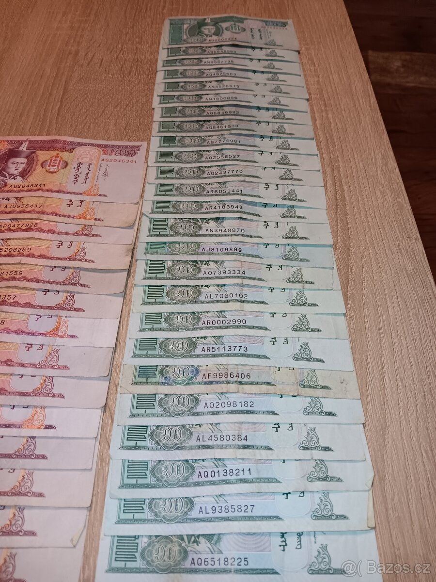 260 ks staré bankovky celý svět - 11