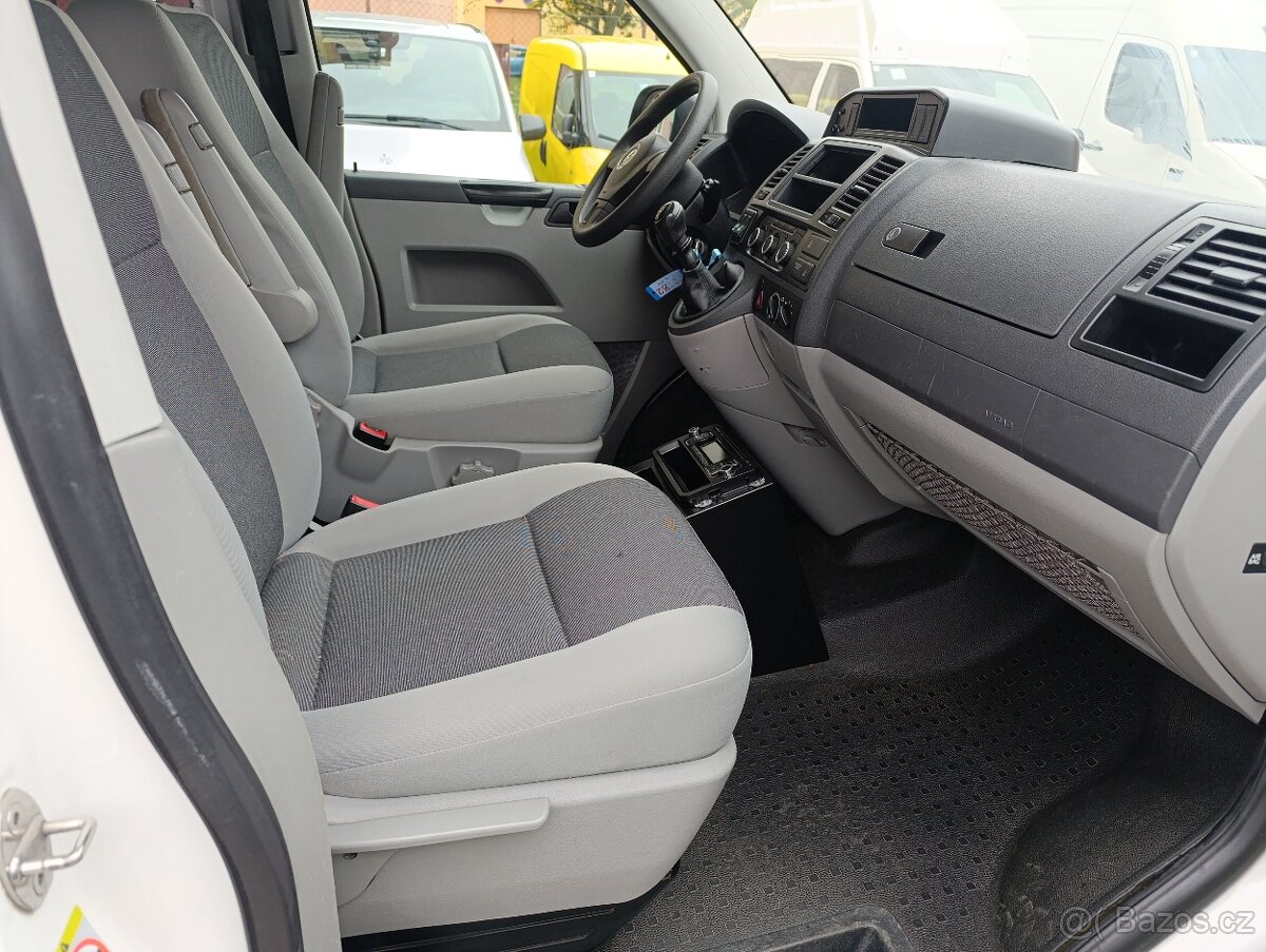 Volkswagen Transporter T5 8 míst 103kw - 11