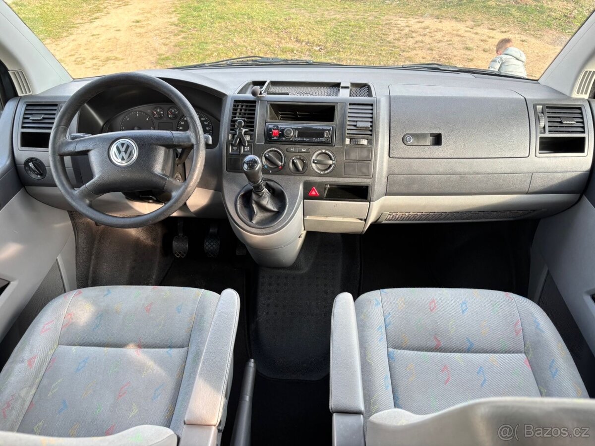 VW Transporter T5 1.9 tdi 77kW - 11