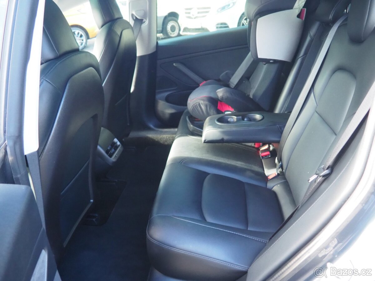 2019 Tesla Model 3 LR Dual Motor, tažné, DPH - 11