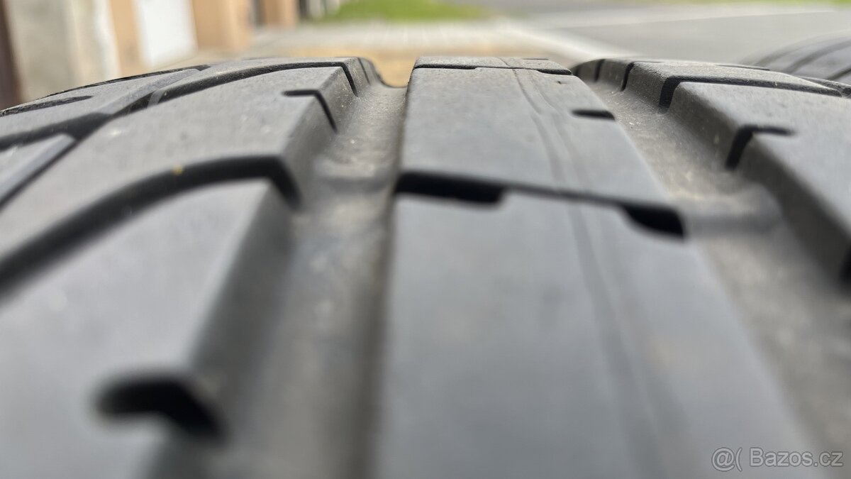 Letní pneu PIRELLI P ZERO MO 235x50 R19 99W - 999 Kč/2 ks - 11