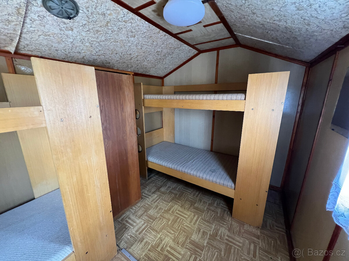 Obytná pojízdná maringotka - 11