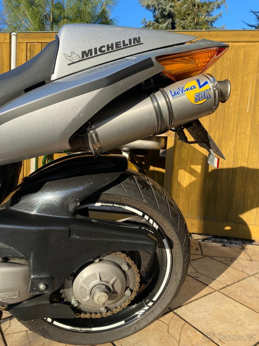 Honda VFR 800 VTEC - 11