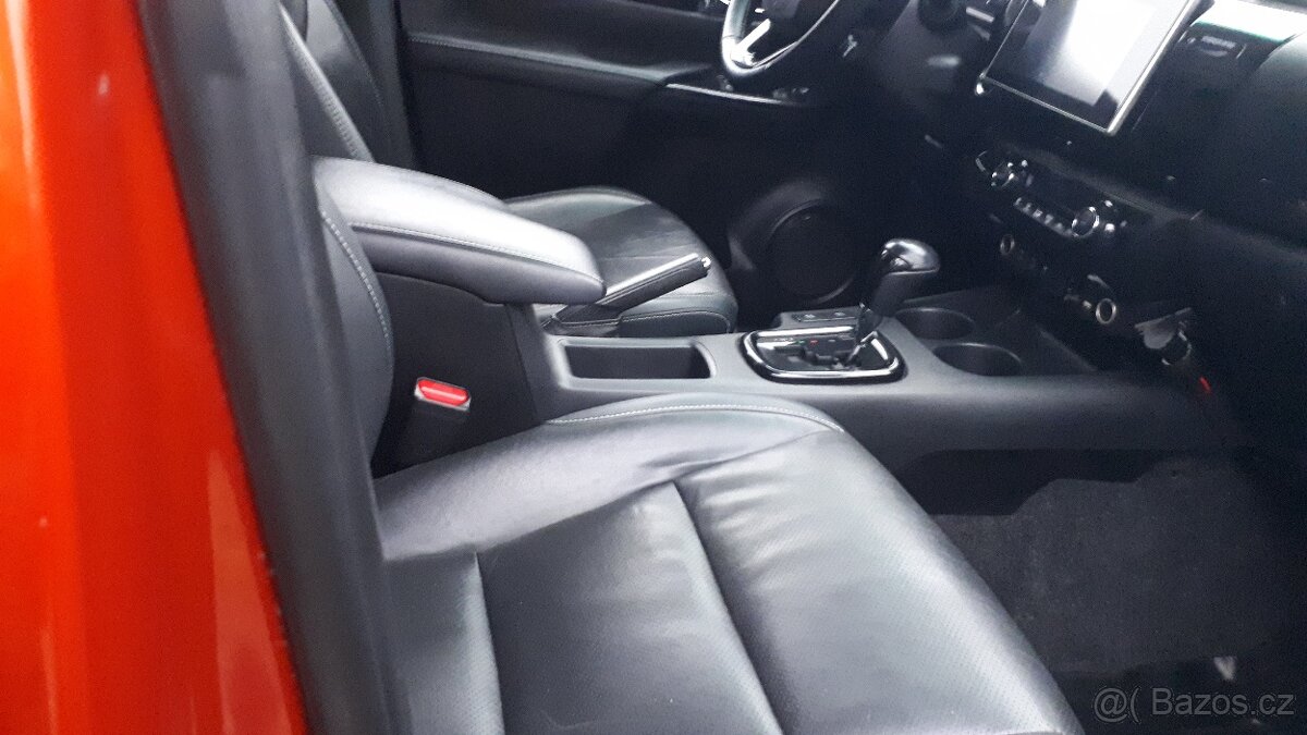 TOYOTA HILUX Adventure 2,4 110kW,r.v.2019 - 11