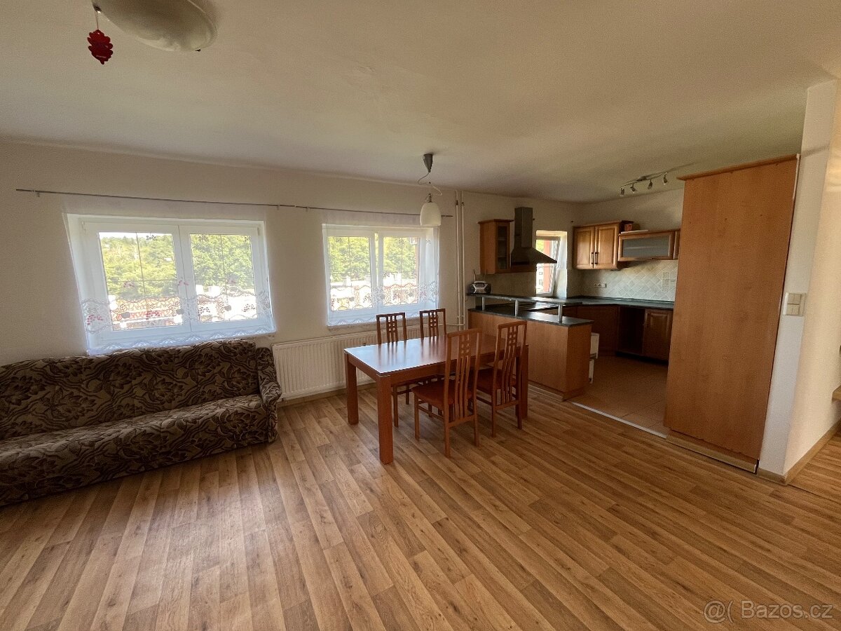 Prodej bytu 3+1 Hlinsko o velikosti 77m2 - 11