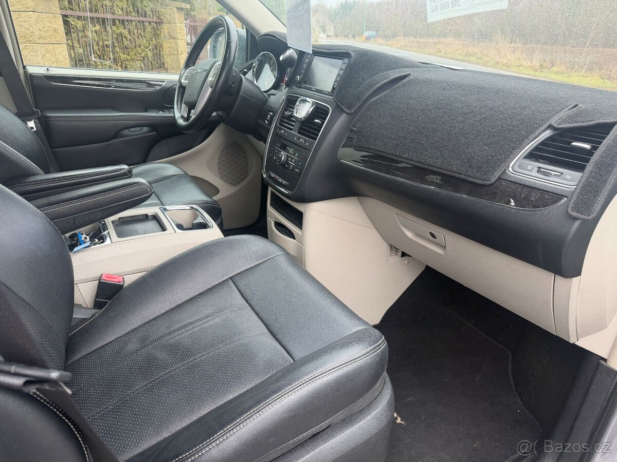 Chrysler Town Country 3,6 LPG DVD Limit 2014 - 11