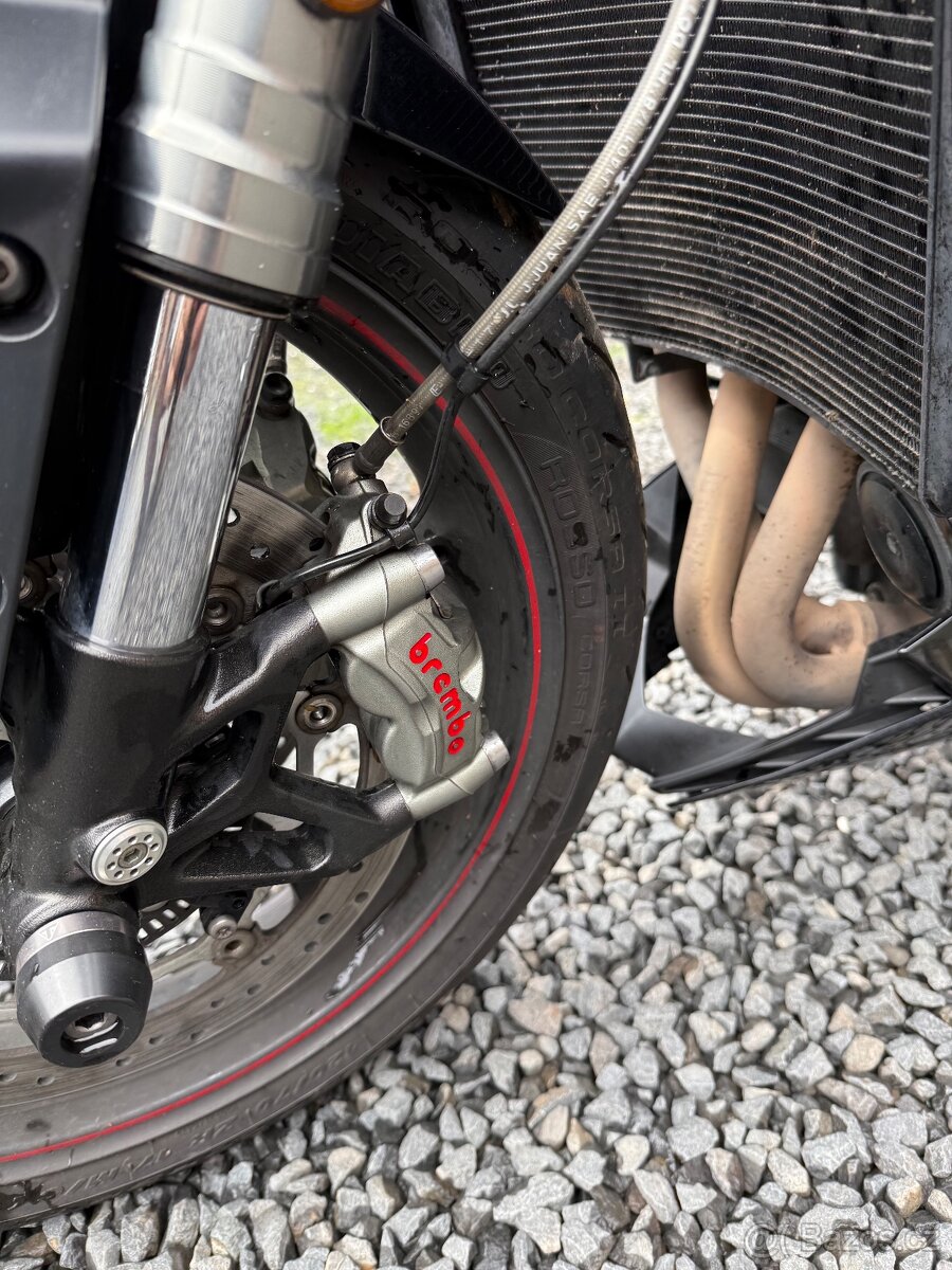 Triumph Street Triple RS 765 - 11