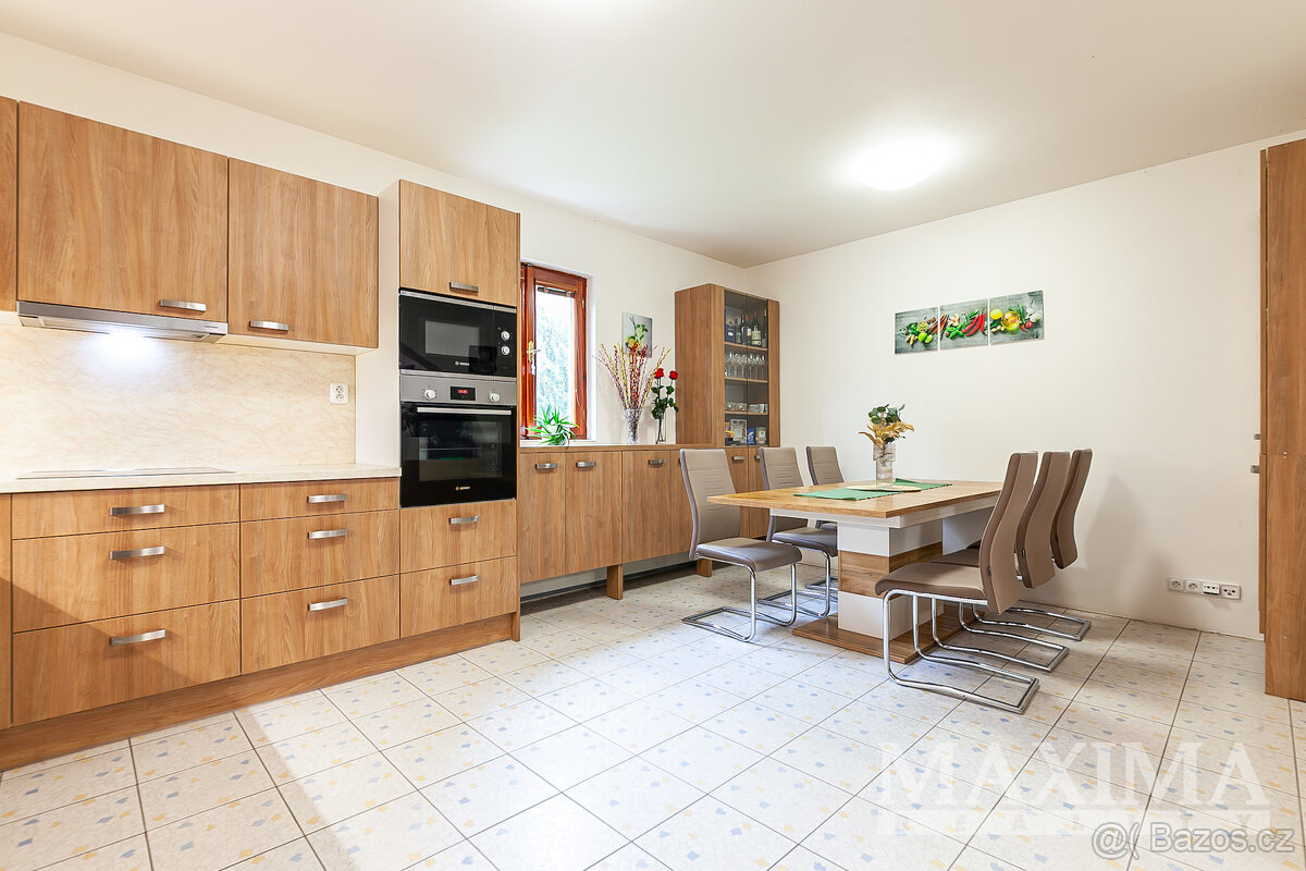 Dům 6 a více o ploše 352 m2 - Třebotov, Třebotov - 11