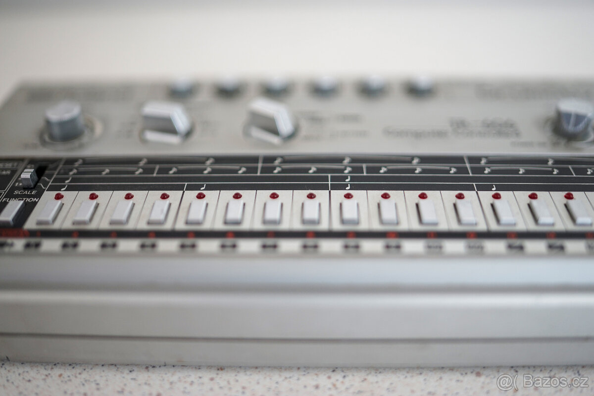 Roland TR-606 Drumatix 1980 Idividuální výstupy - 11