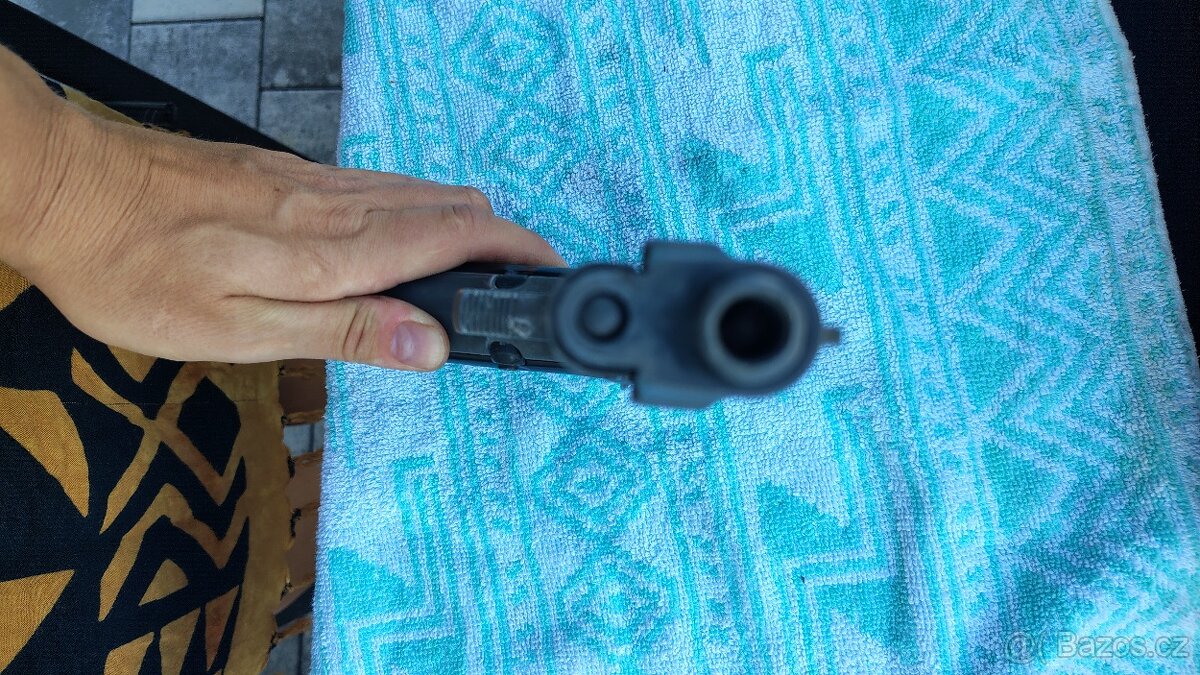 Plynová pistol - 11
