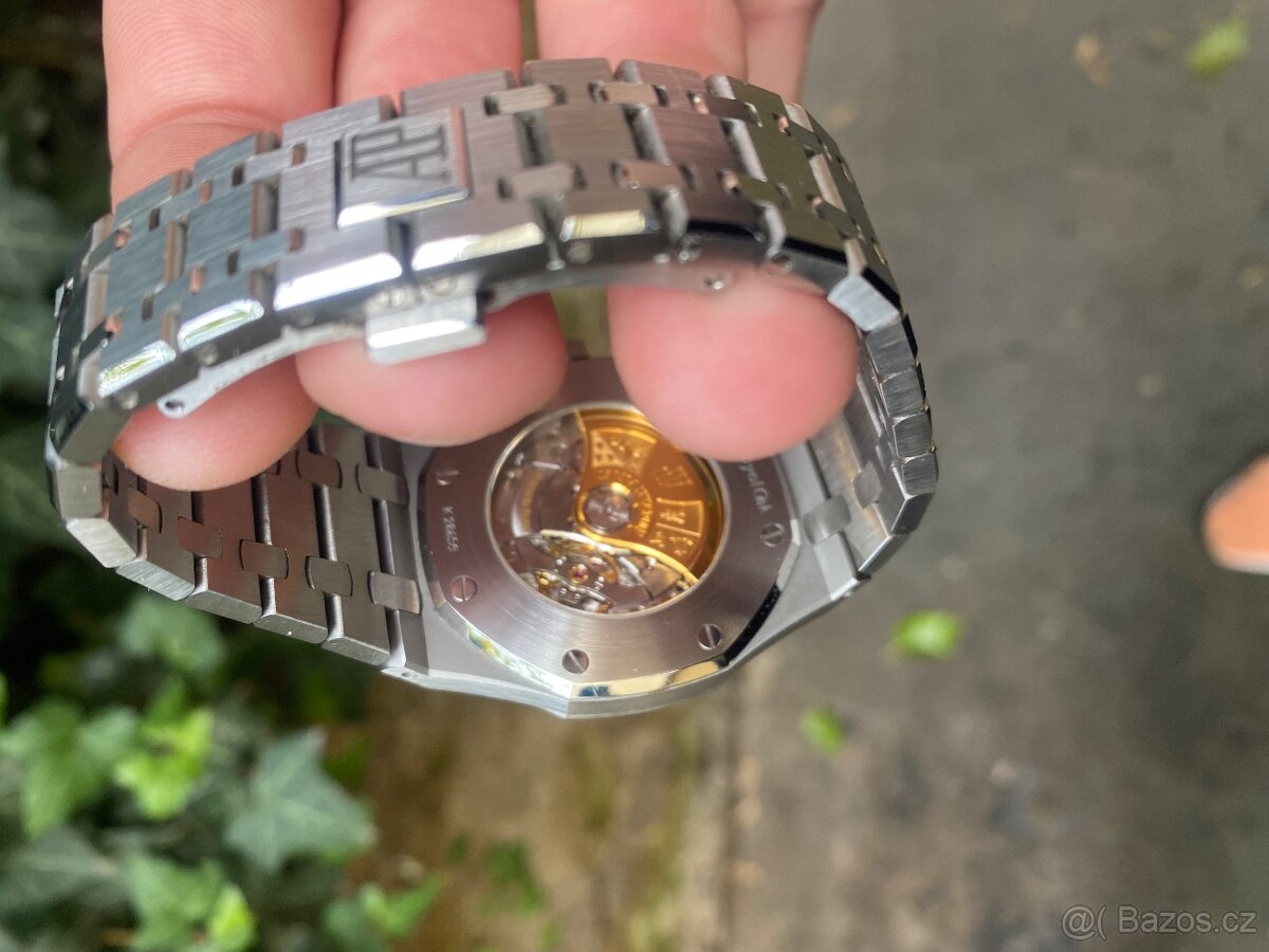 Audemars Piguet 15400ST - 11