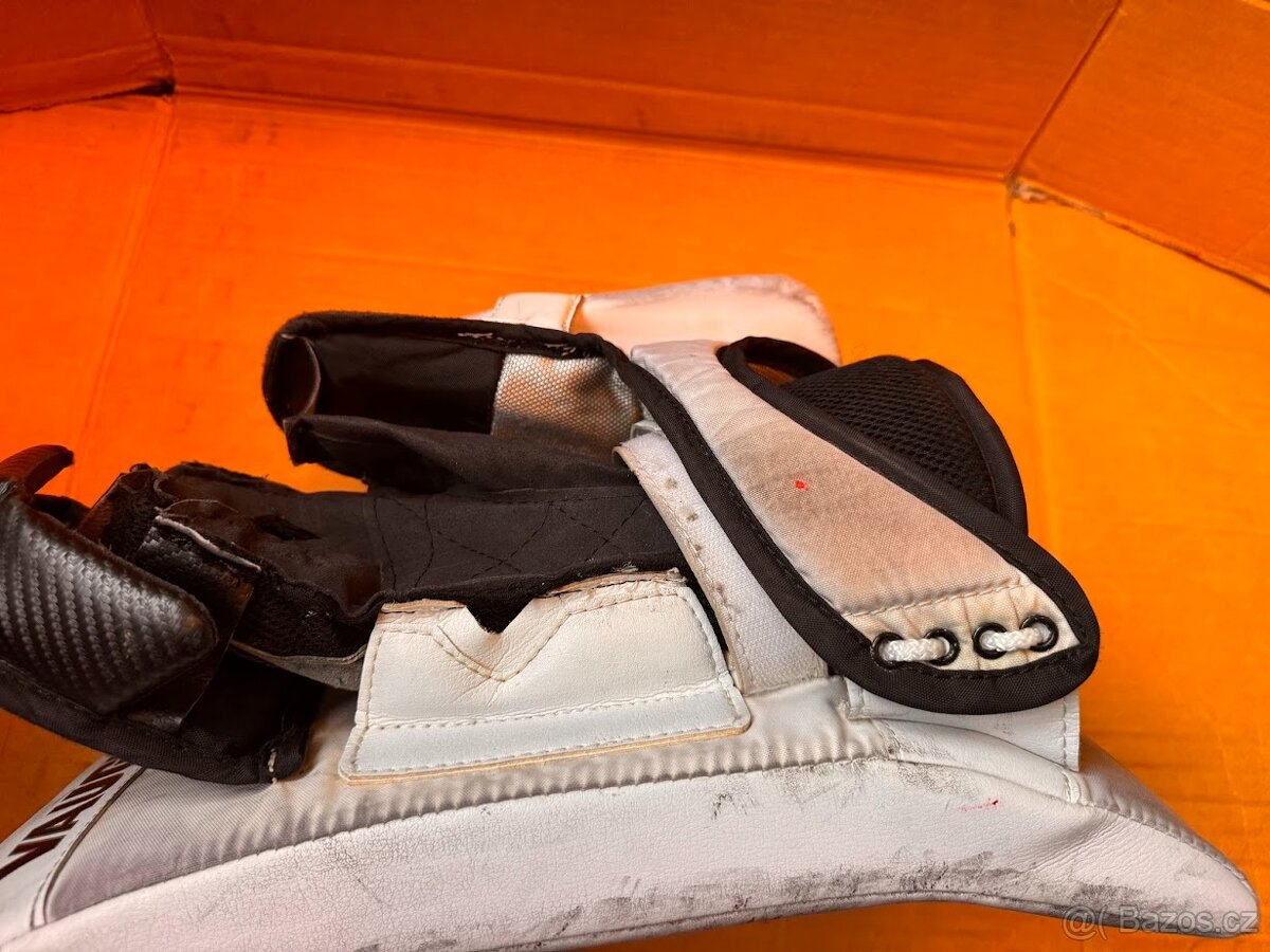 BRANKÁŘSKÁ LAPAČKA A VYRÁŽEČKA VAUGHN VENTUS SR. - 11