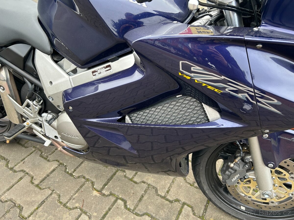 Honda VFR 800 VTEC 2002 - 11