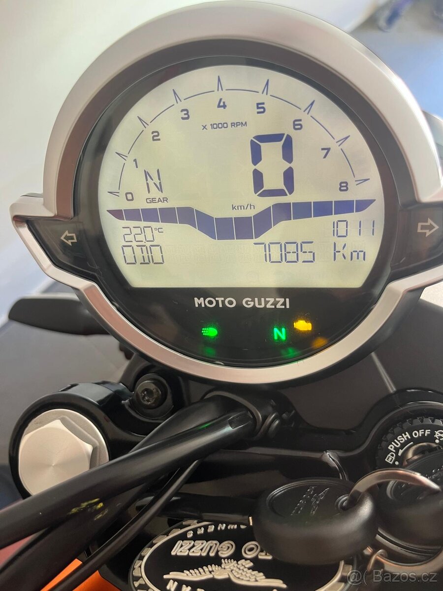 Moto Guzzi V7 III Stona, r.v. 2022, 48KW - 11