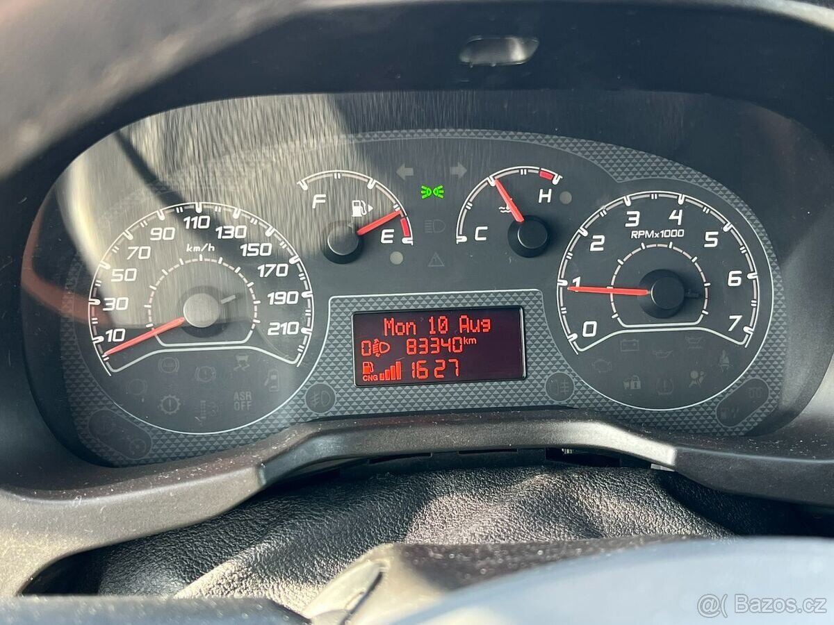 Fiat Qubo - 11