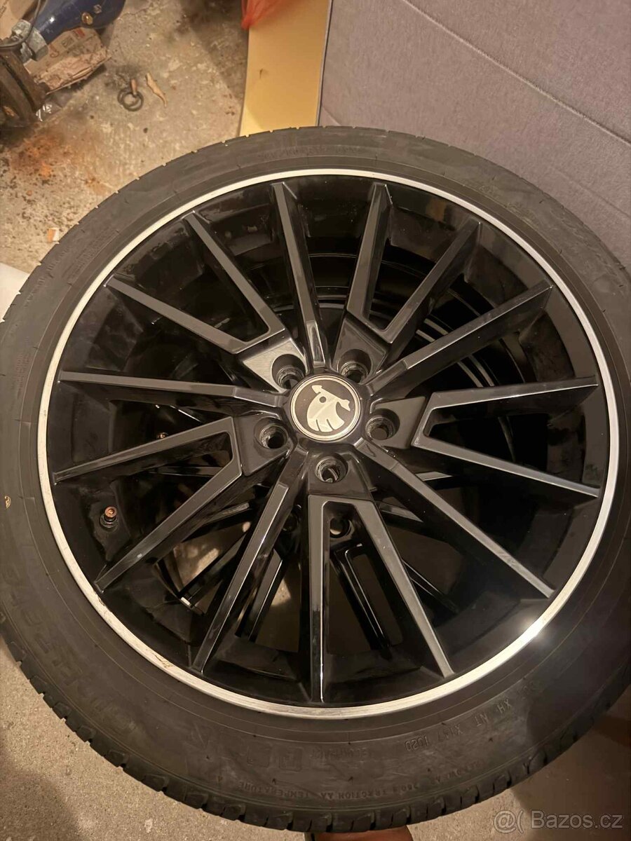 Alu kola 17" Škoda Scala + letní pneu Pire - 11