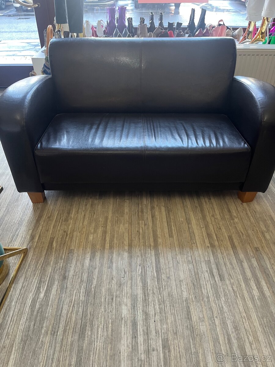 Vybavení prodejny - 11