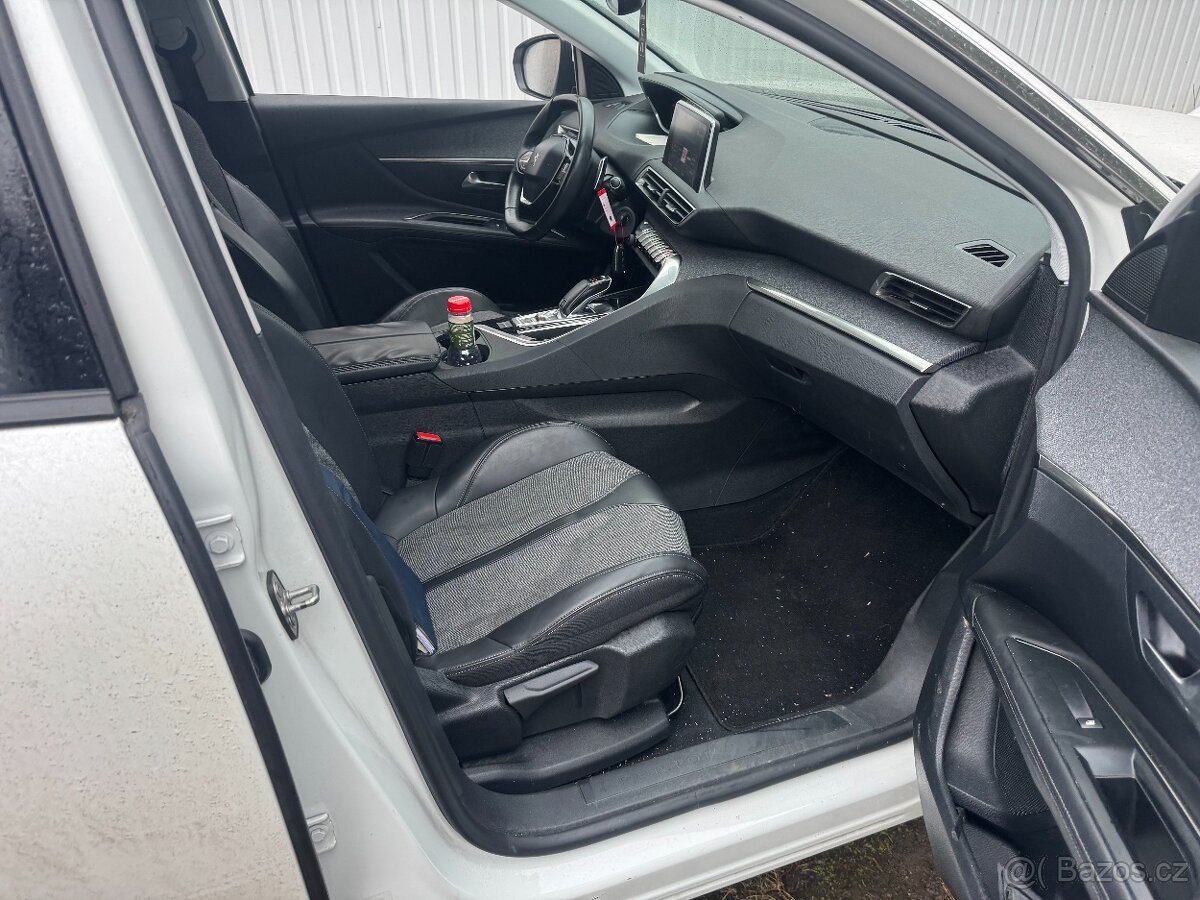 Peugeot 3008 1,2 ALLURE - 11