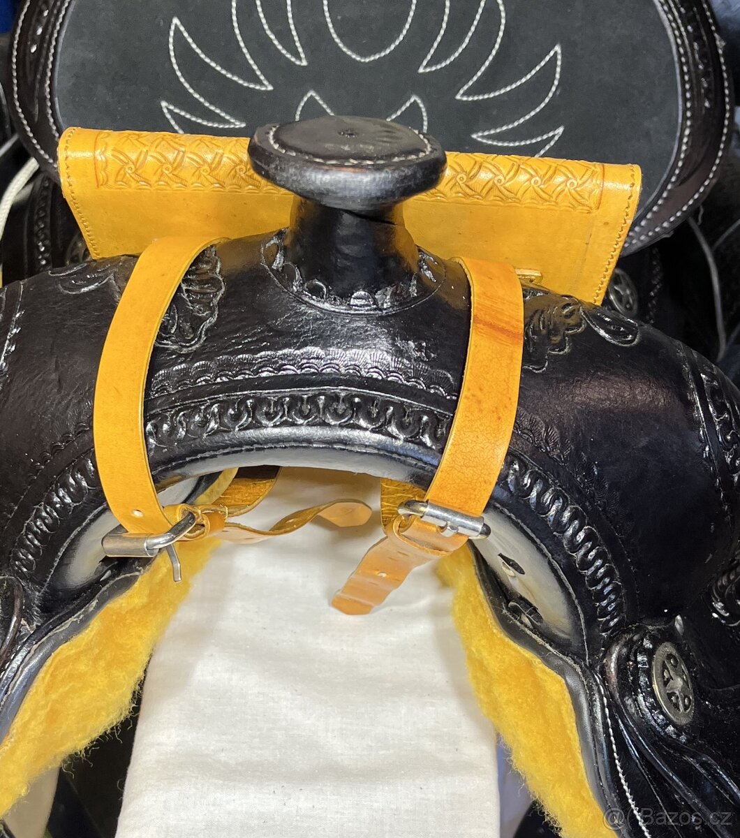 Kožené pouzdro na mobil k westernovému sedlu - 11