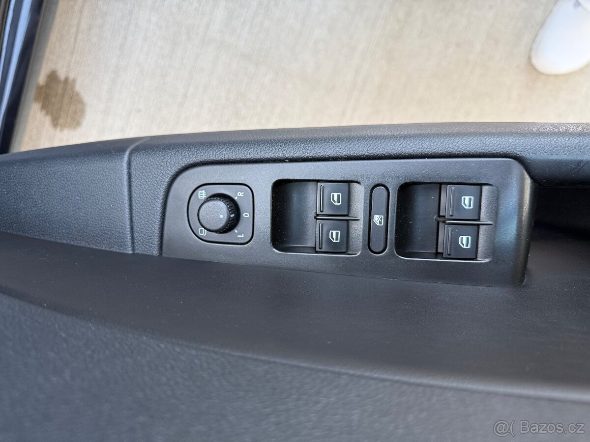 Skoda Superb 2.0 TDI CR DSG Elegance - 11