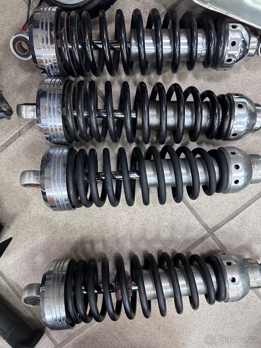 Yamaha Vmax 1200 a různé - 11