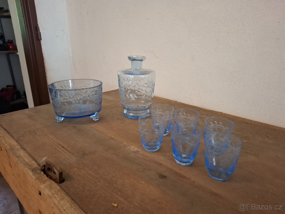 Sklo a porcelán - 11