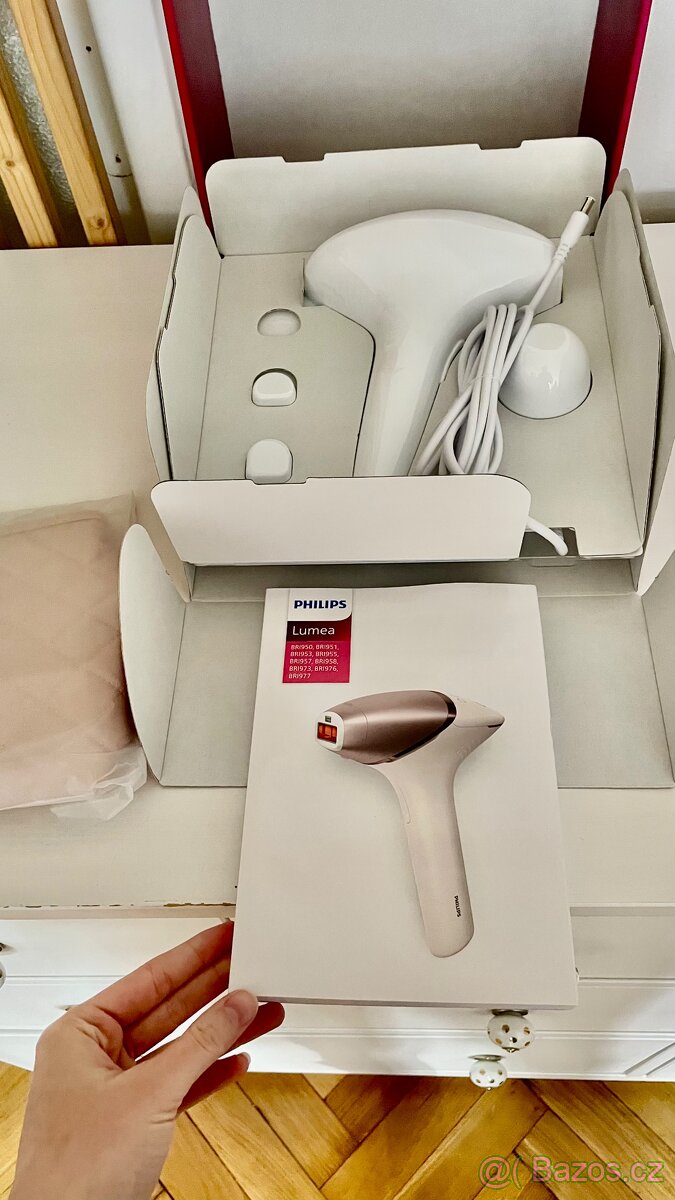 Philips Lumea IPL 9900 - 11
