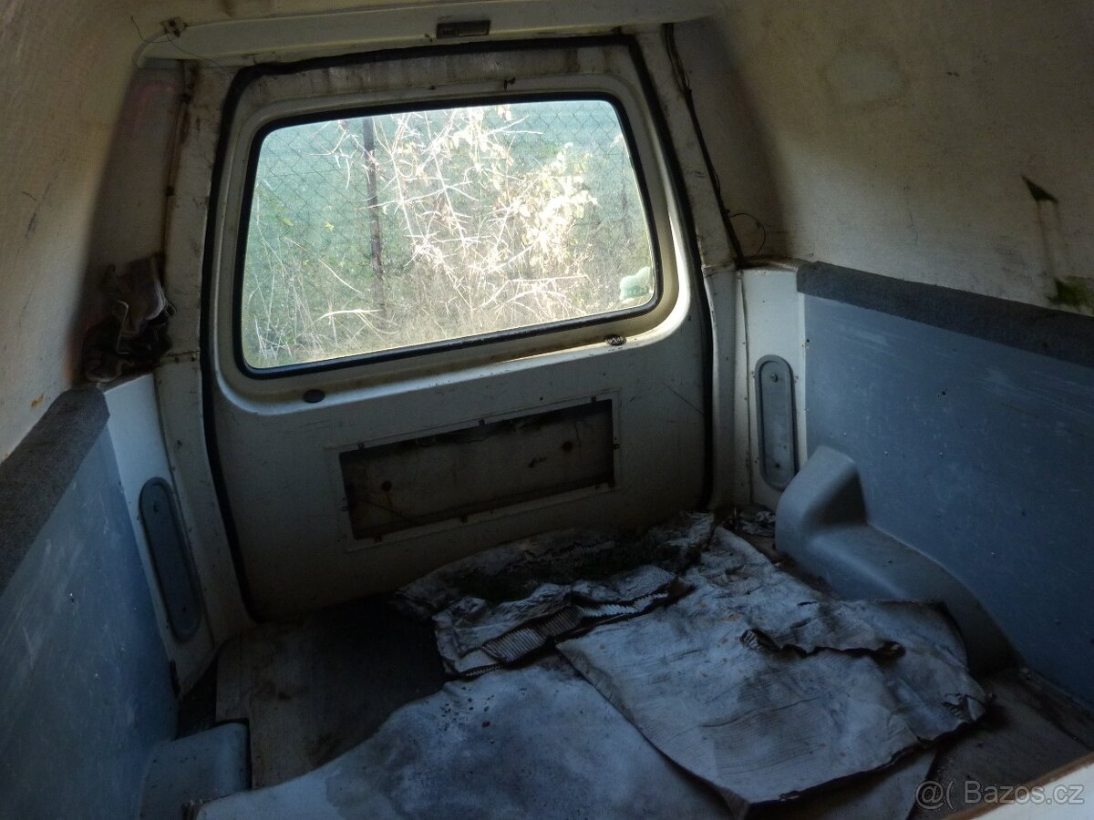 Tatra Beta 2 kusy předrenovační bez papírů - 11